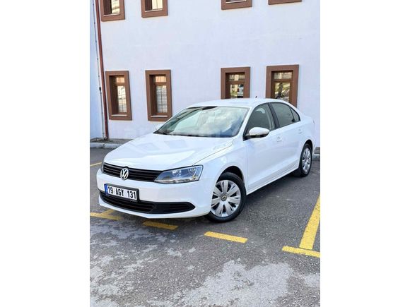 HATASIZ BOYASIZ DEĞIŞENSİZ 2012 MODEL 1.6 TDİ 