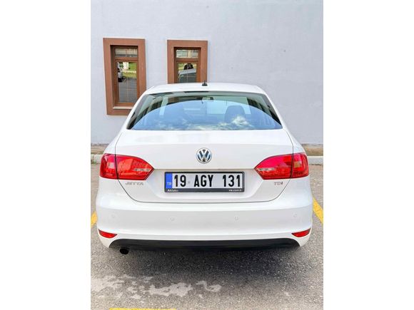 HATASIZ BOYASIZ DEĞIŞENSİZ 2012 MODEL 1.6 TDİ 