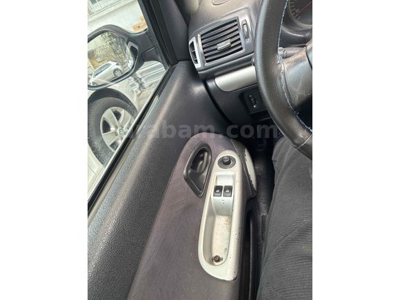 Sahibinden Renault Clio 1.6  16v 107 bg Dynamique 2002 Model 