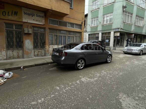 Sahibinden Volkswagen Jetta 1.6 Midline 2006 Model  303.000 km Gri (titanyum)