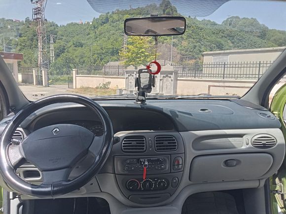 Sahibinden Renault Scenic 1.6 RTE 2000 Model