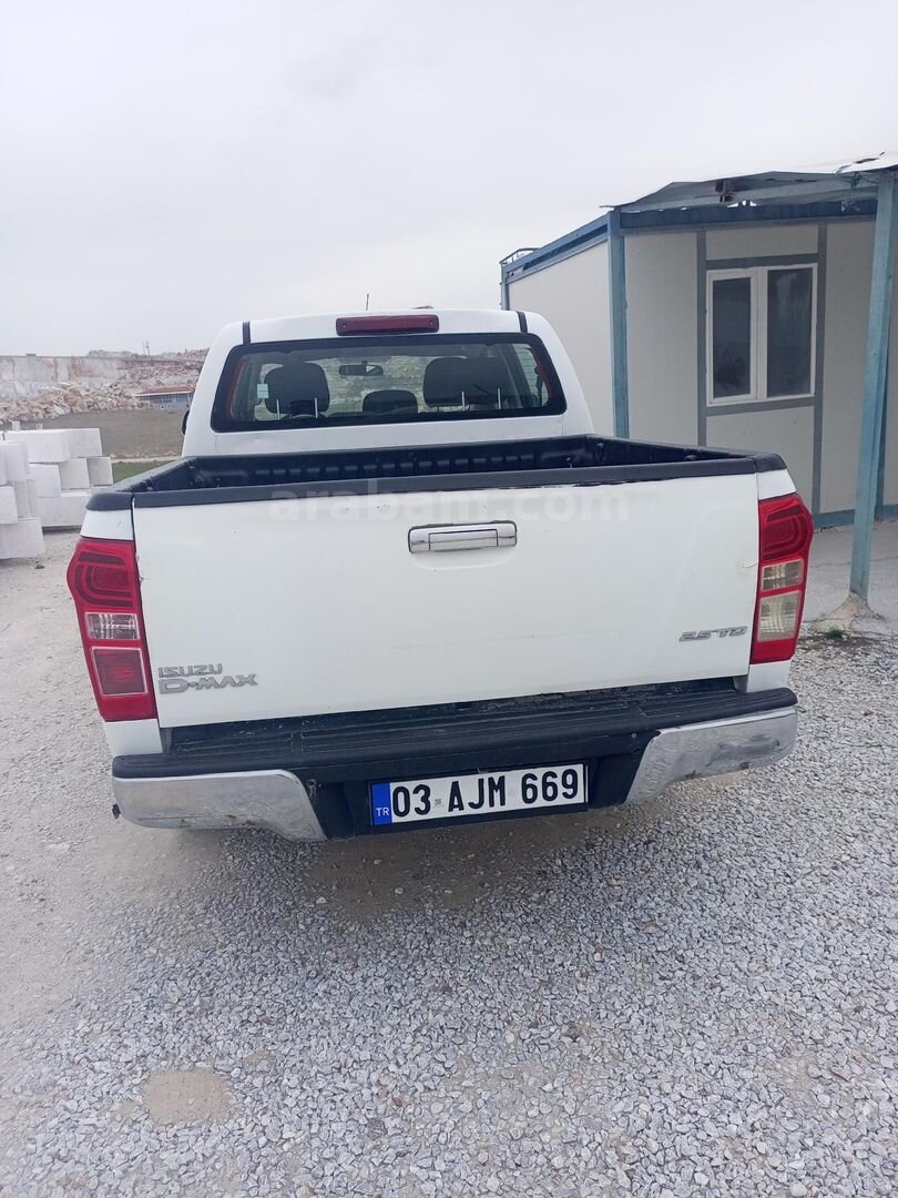 Sahibinden Isuzu D-Max 2.5 4x4 2017 Model 2