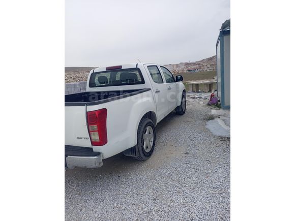Sahibinden Isuzu D-Max 2.5 4x4 2017 Model