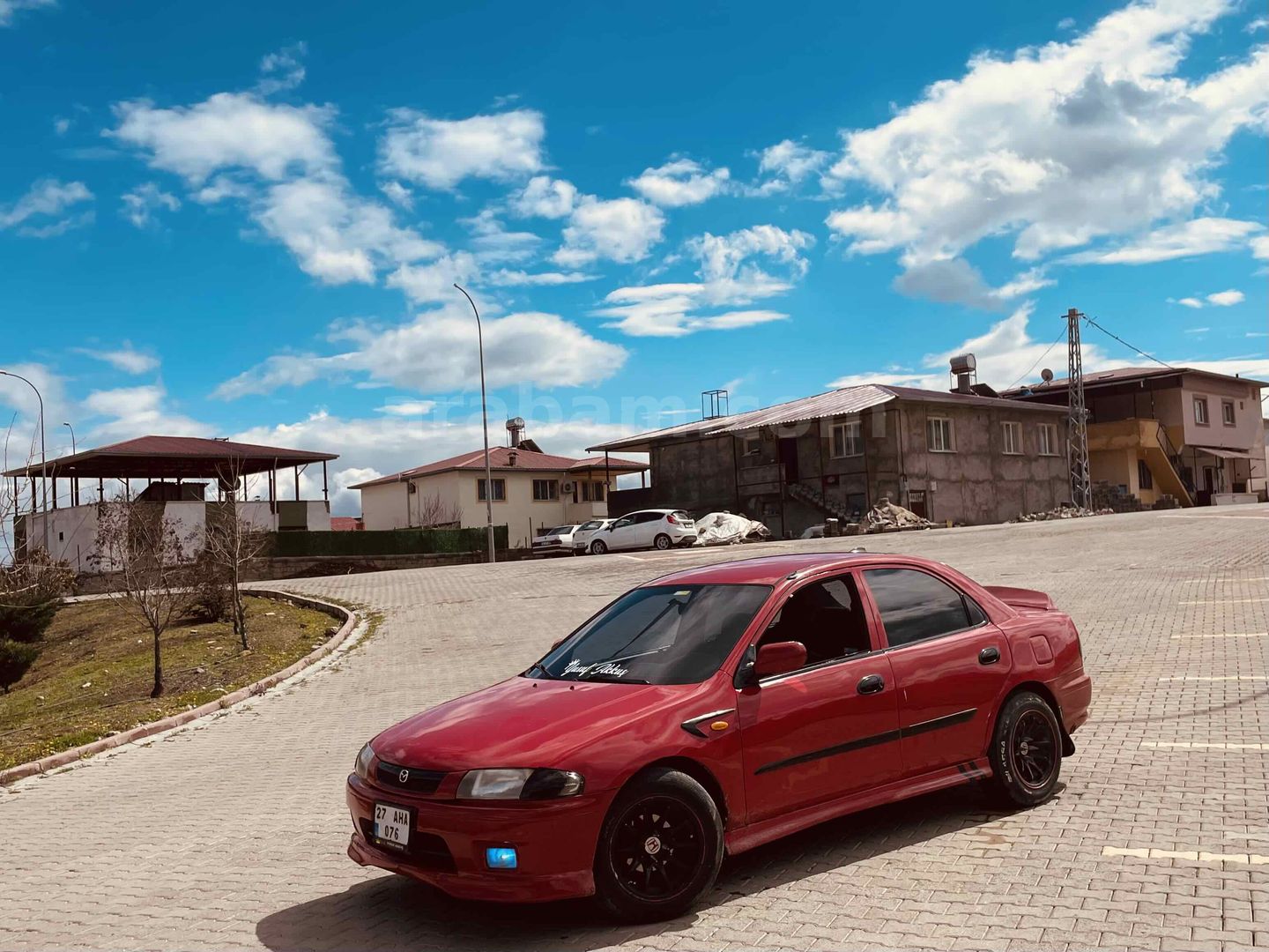 Sahibinden Mazda 323 1.5 1998 Model Gaziantep 400.000 km Kırmızı