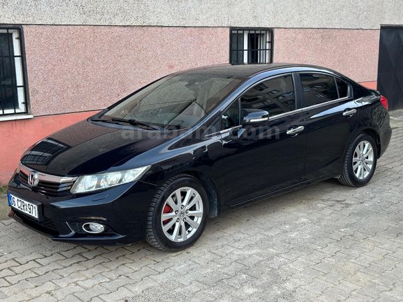 Sahibinden Honda Civic 1.6i VTEC ECO Elegance 2012 Model