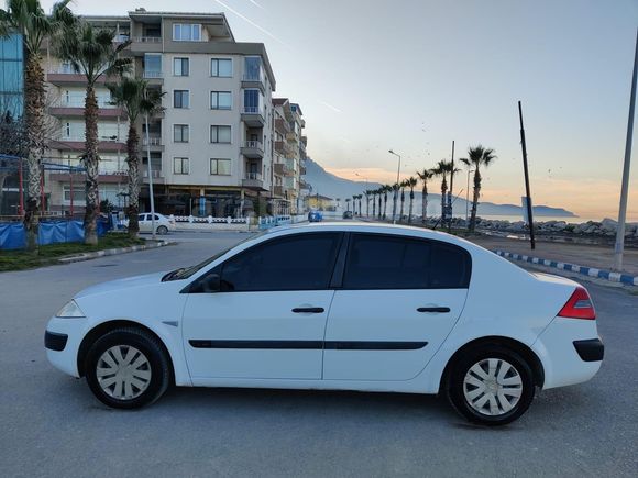 Sahibinden Renault Megane 1.6 Authentique 2004 Model