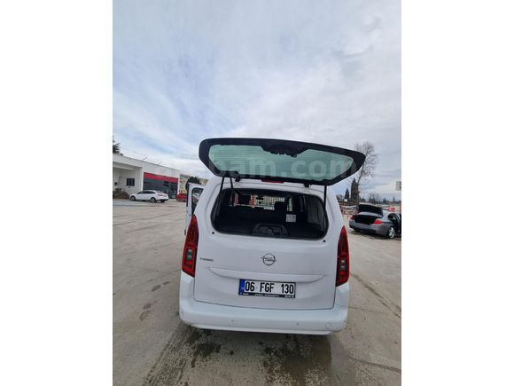 Sahibinden Opel Combo 1.5 CDTI Edition 2024 Model  42.000 km Beyaz