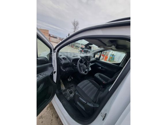 Sahibinden Opel Combo 1.5 CDTI Edition 2024 Model  42.000 km Beyaz