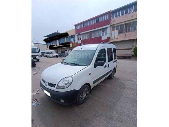 HUSUSİ OTOMOBİL RUHSATLI KLİMALI KANGOO 1.5 DİZEL AİLE ARACI