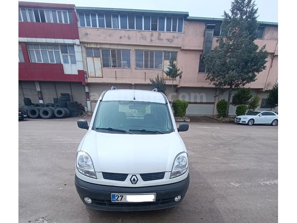 HUSUSİ OTOMOBİL RUHSATLI KLİMALI KANGOO 1.5 DİZEL AİLE ARACI