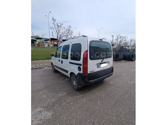 HUSUSİ OTOMOBİL RUHSATLI KLİMALI KANGOO 1.5 DİZEL AİLE ARACI