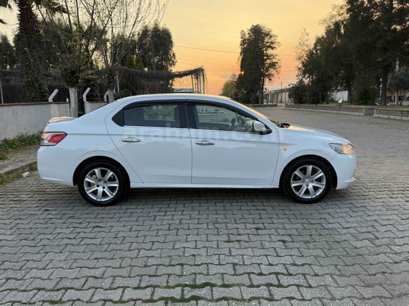 Değişensiz Boyasız Tramersiz  140 binde 1.6 HDI ALLURE