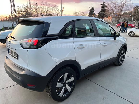 İlk Sahibi öğretmenden Opel Crossland 1.2 T Essential 2021 Model