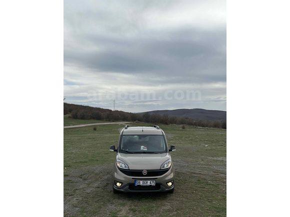 Sahibinden Fiat Doblo Combi 1.6 Multijet Trekking 2022 Model 