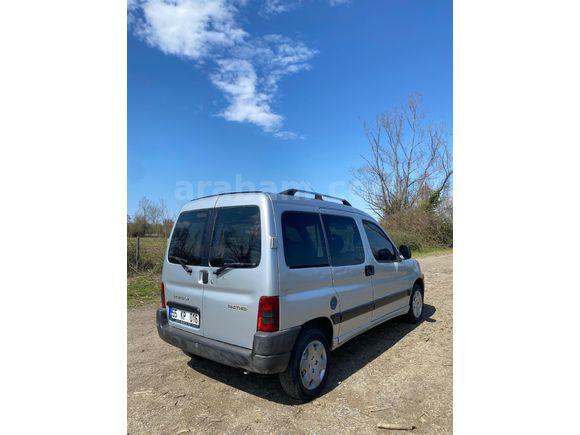 OTOMOBİL RUHSATLI DEĞİŞENSİZ TEMİZ AİLE ARACI