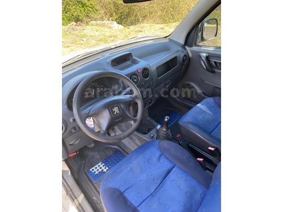 OTOMOBİL RUHSATLI DEĞİŞENSİZ TEMİZ AİLE ARACI