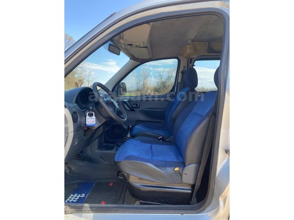 OTOMOBİL RUHSATLI DEĞİŞENSİZ TEMİZ AİLE ARACI