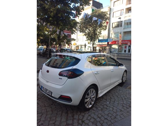Sahibinden Kia Ceed 1.6 CRDi Concept Plus 2015 Model