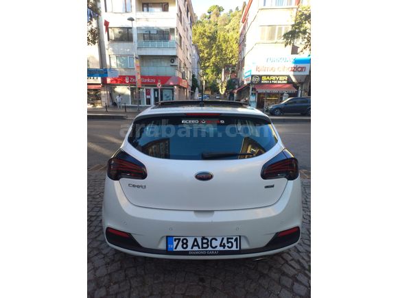 Sahibinden Kia Ceed 1.6 CRDi Concept Plus 2015 Model