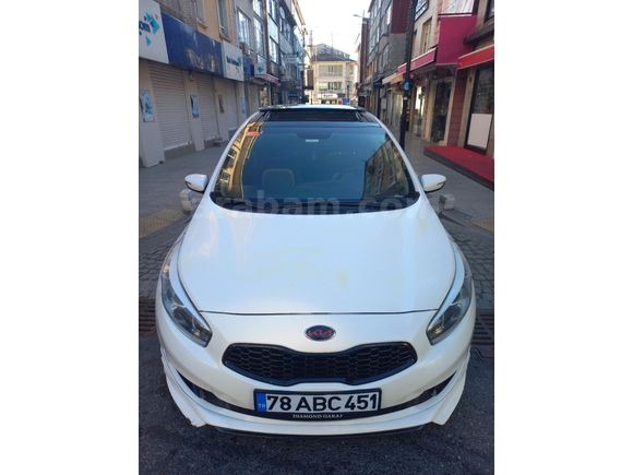 Sahibinden Kia Ceed 1.6 CRDi Concept Plus 2015 Model