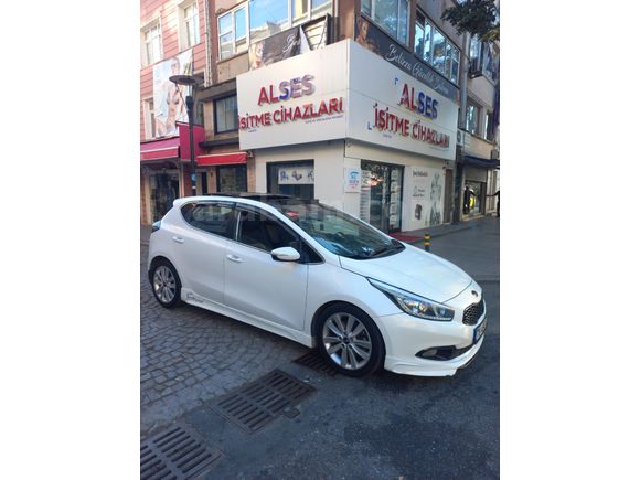 Sahibinden Kia Ceed 1.6 CRDi Concept Plus 2015 Model