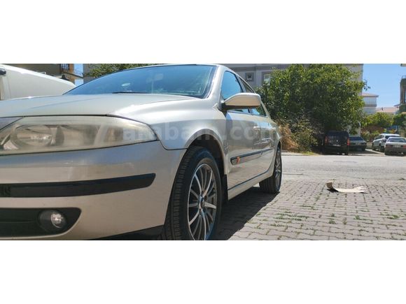 Sahibinden Renault Laguna 1.6 Expression 2004 Model  377.000 km Yeşil