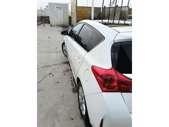 Sahibinden Toyota Auris 1.4 D-4D Active Skypack 2013 Model