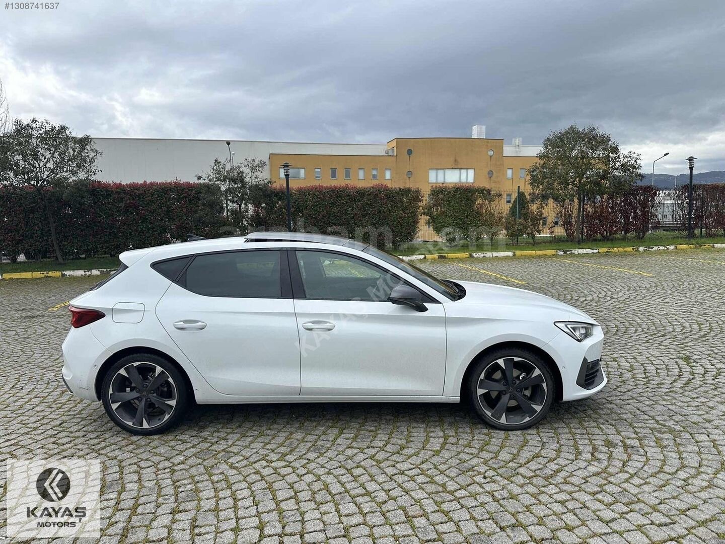 Galeriden Cupra Leon 1.5 eTSI Standart 2023 Model Bursa 31.500 km Beyaz 4