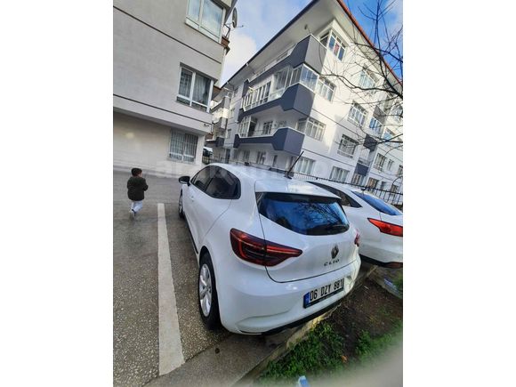 Sahibinden Renault Clio 1.0 SCe Joy 2023 Model 