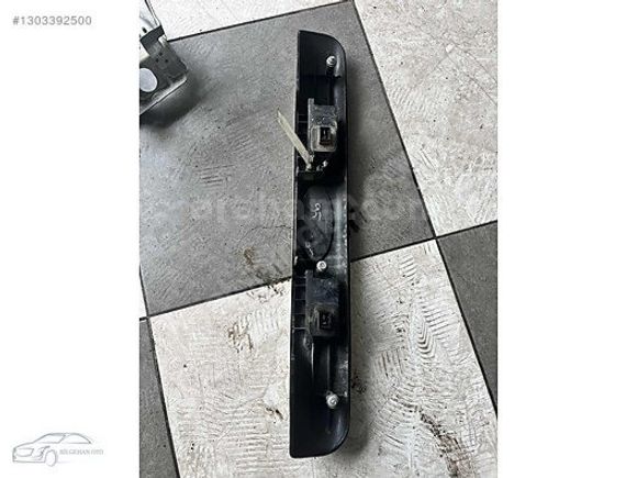 Ford Connect bagaj açma kolu