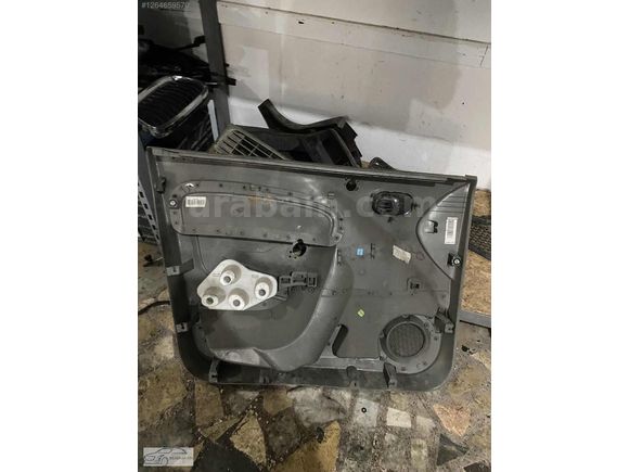 Renault kangoo sağ kapı döşemesi