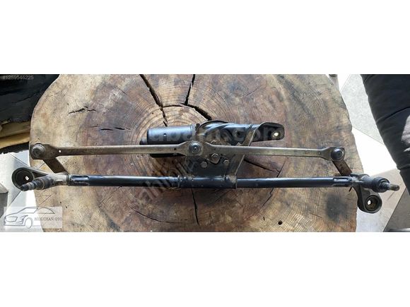 Ford connet silecek motoru 64300001