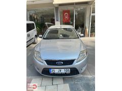 Mondeo Vitrinde