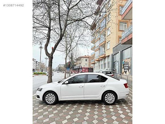 HATASIZ BOYASIZ SKODA OCTAVİA 1.2 TSI