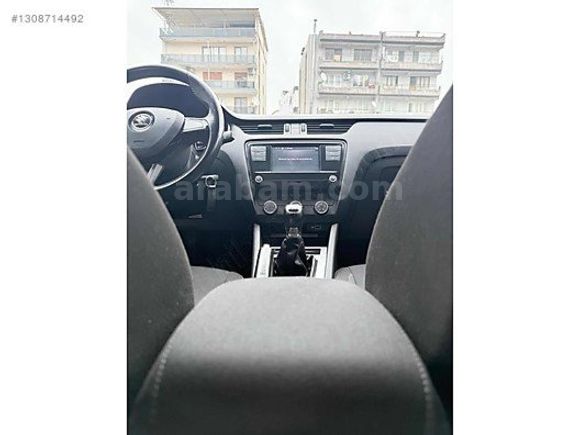 HATASIZ BOYASIZ SKODA OCTAVİA 1.2 TSI