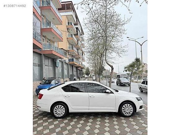 HATASIZ BOYASIZ SKODA OCTAVİA 1.2 TSI