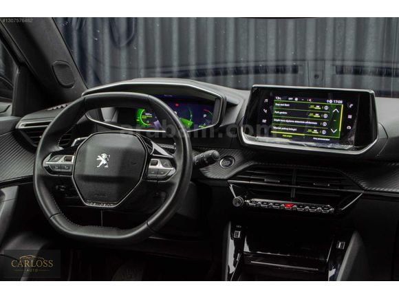 CARLOSS'DAN PEUGEOT 2008 1.2PURETECH 2023 MODEL 43BİN KM HATASIZ