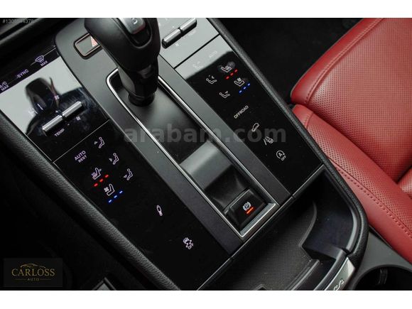 CARLOSS'DAN PORSCHE MACAN T BAYİ 2024 MODEL 30BİN KM HATASIZ