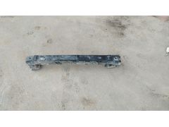 passat b8 arka tampon demiri