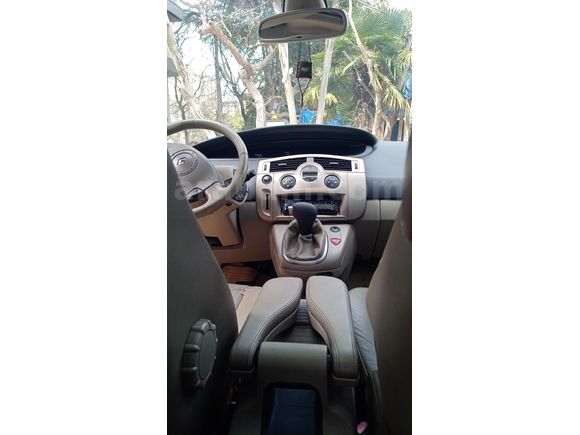 96 bin km'de 2008 Model Scenic
