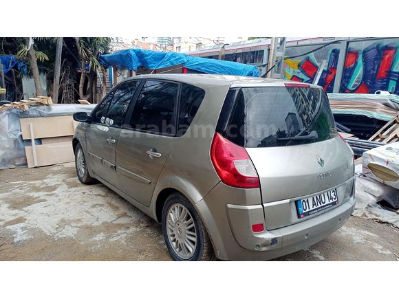 96 bin km'de 2008 Model Scenic