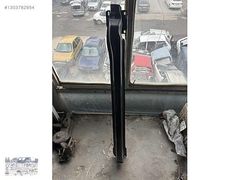 RENAULT SCENİC TAMPON DEMİRİ- 8200207714