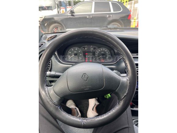 Sahibinden Renault Megane 1.6 RTE 2000 Model 