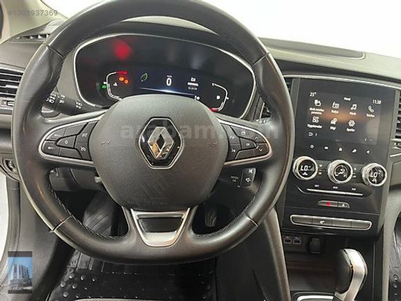 YÜCELER OTO'DAN 2023 RENAULT MEGANE 1.3 TOUCH KDV %20 OTOMATİK