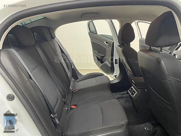 YÜCELER OTO'DAN 2023 RENAULT MEGANE 1.3 TOUCH KDV %20 OTOMATİK