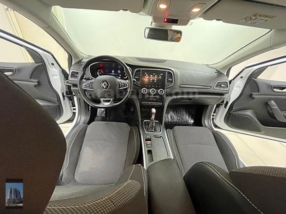 YÜCELER OTO'DAN 2023 RENAULT MEGANE 1.3 TOUCH KDV %20 OTOMATİK