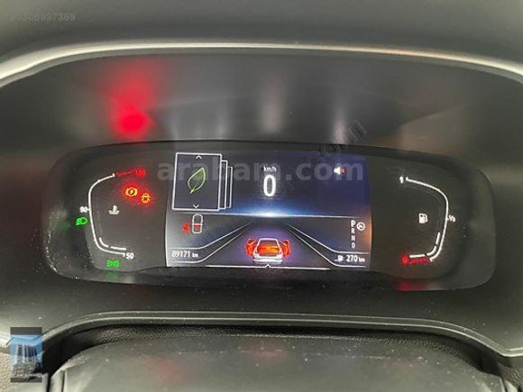 YÜCELER OTO'DAN 2023 RENAULT MEGANE 1.3 TOUCH KDV %20 OTOMATİK