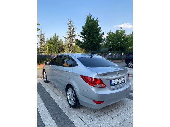 Memurdan Temiz Otomatik Hyundai Accent Blue