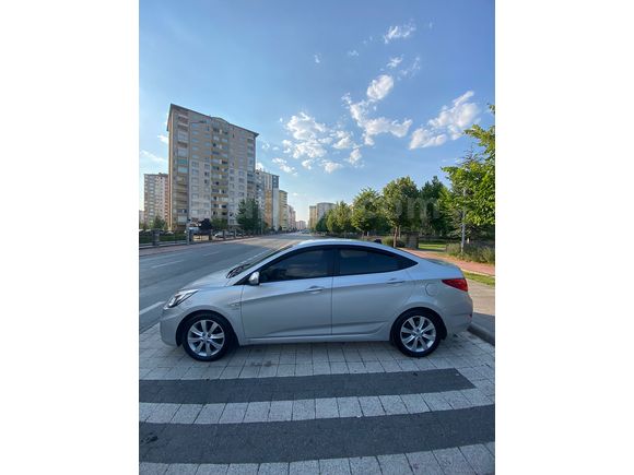 Memurdan Temiz Otomatik Hyundai Accent Blue