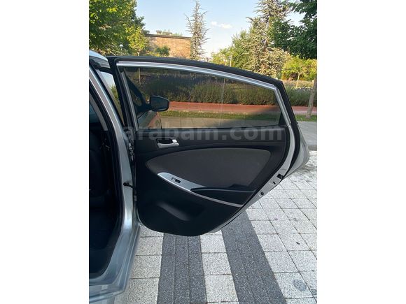 Memurdan Temiz Otomatik Hyundai Accent Blue